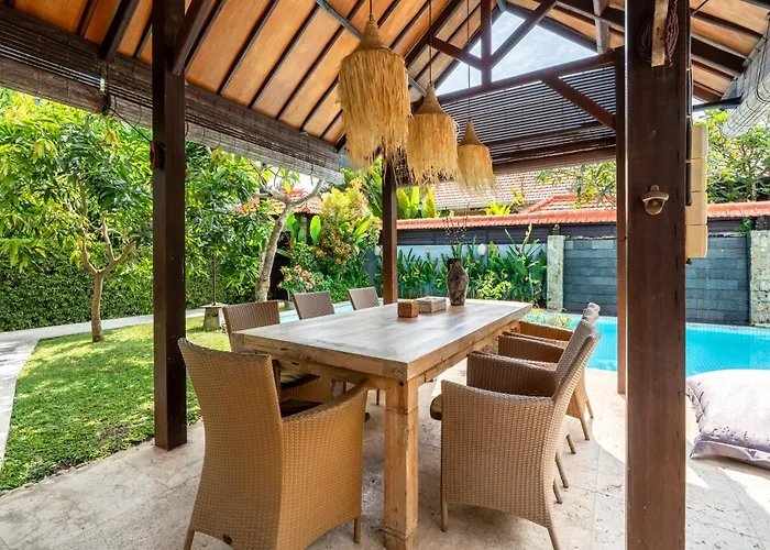 Tropical Matahari - 500sqm Private Garden Retreat With Large Pool!