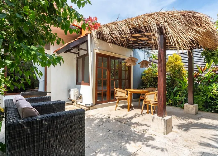 Villa Tropical Matahari - 500sqm Private Garden Retreat With Large Pool! Uluwatu