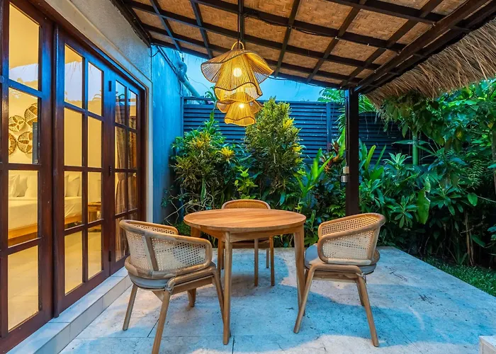 别墅 Tropical Matahari - 500sqm Private Garden Retreat With Large Pool! 乌鲁瓦图