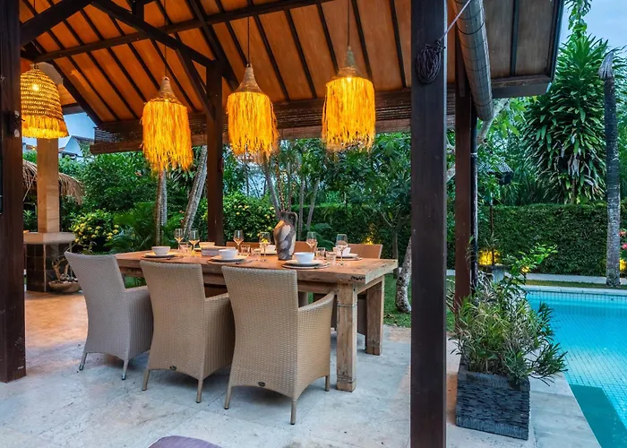 Villa Tropical Matahari - 500sqm Private Garden Retreat With Large Pool!