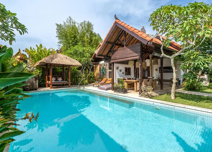 Tropical Matahari - 500sqm Private Garden Retreat With Large Pool! * 乌鲁瓦图